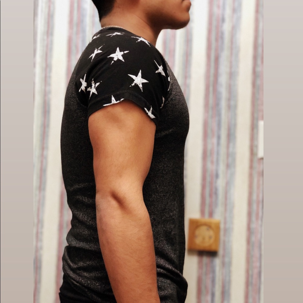 CSG SHORT SLEEVE WITH STARS ON THE SHOULDERS